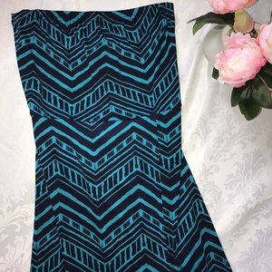 Sleeveless maxi dress crisscross back